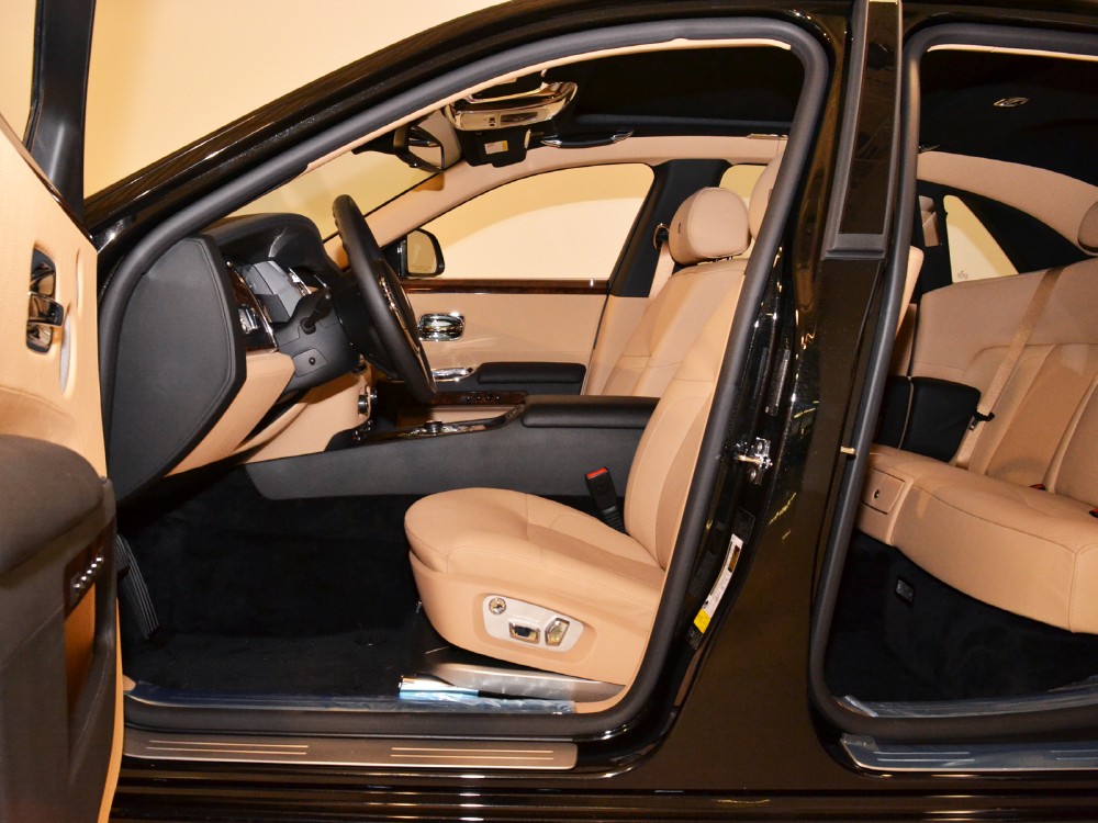 2012 Rolls-Royce Ghost Image 12
