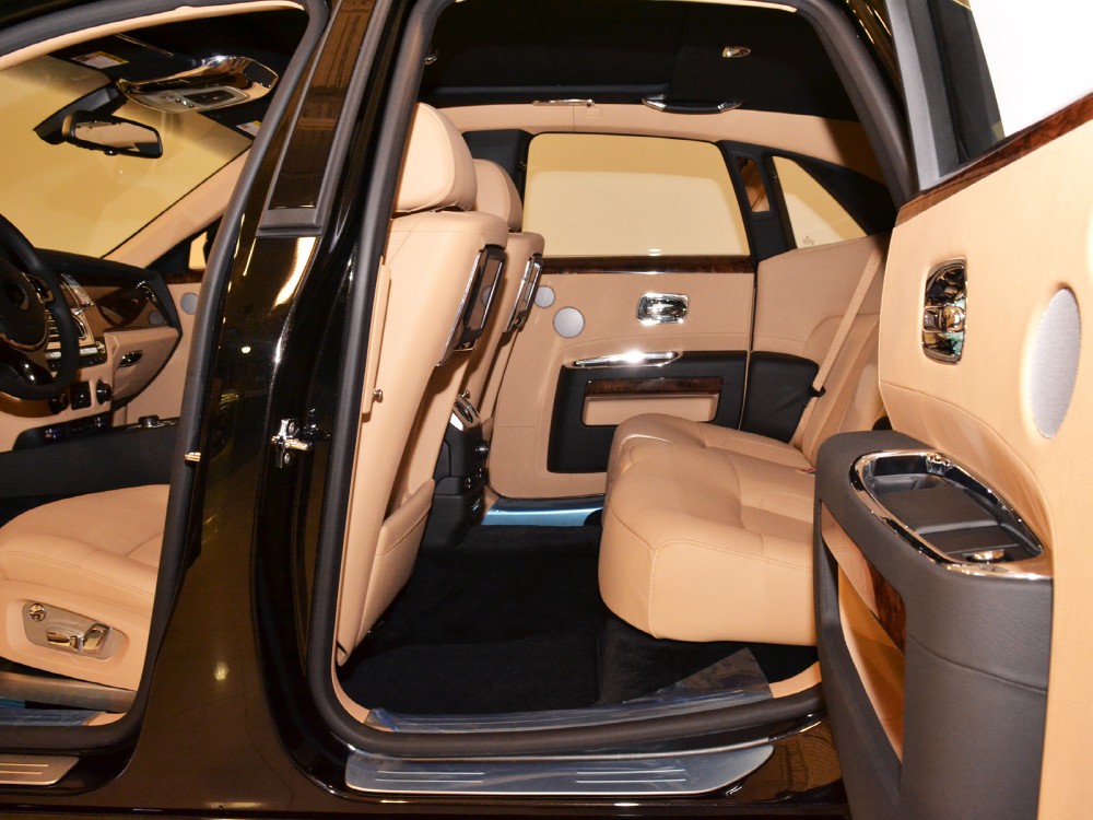 2012 Rolls-Royce Ghost Image 16