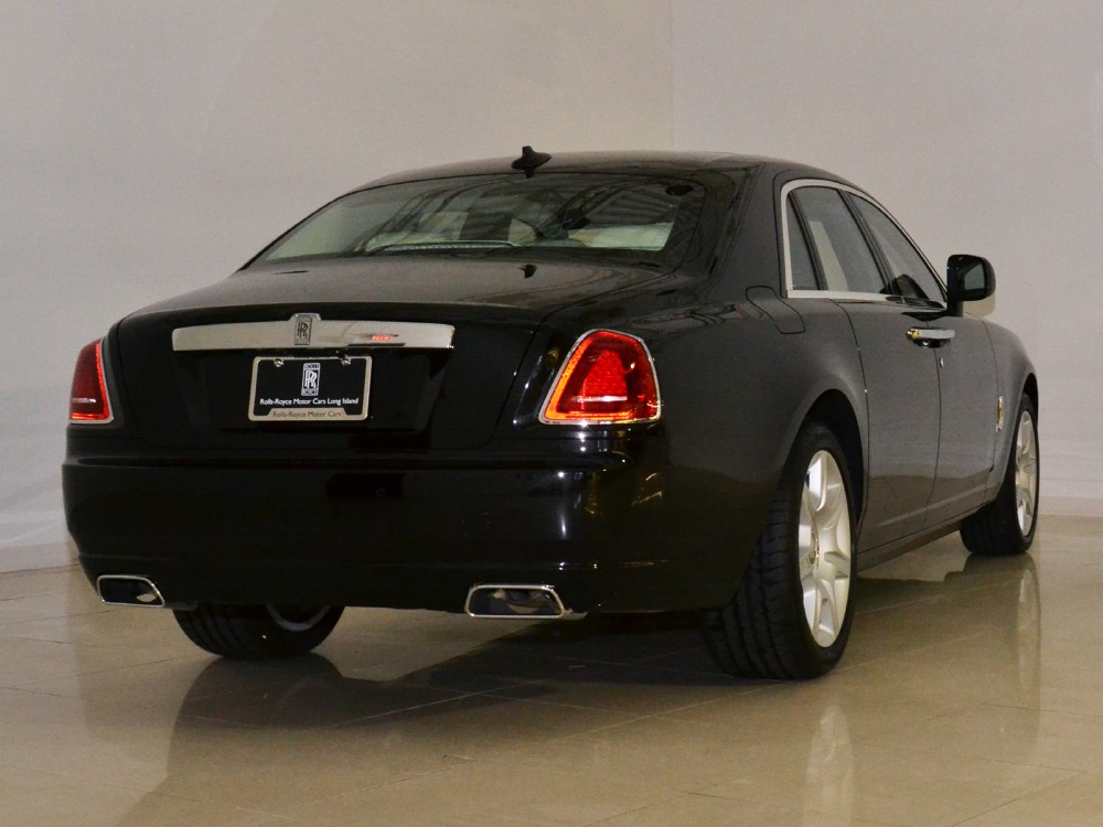 2012 Rolls-Royce Ghost Image 2
