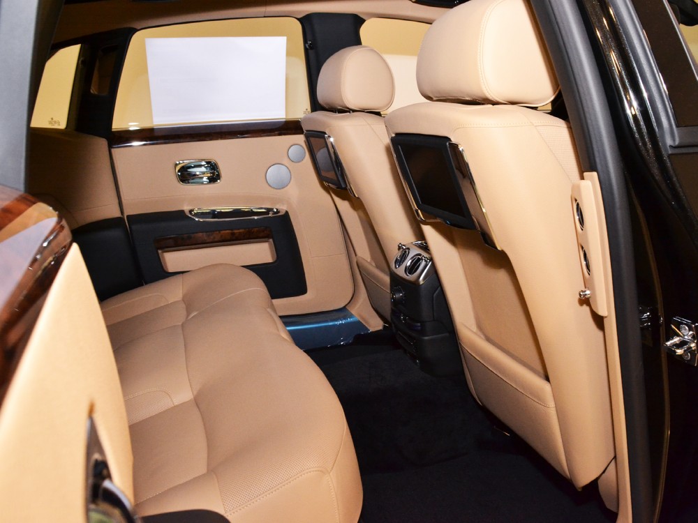 2012 Rolls-Royce Ghost Image 22