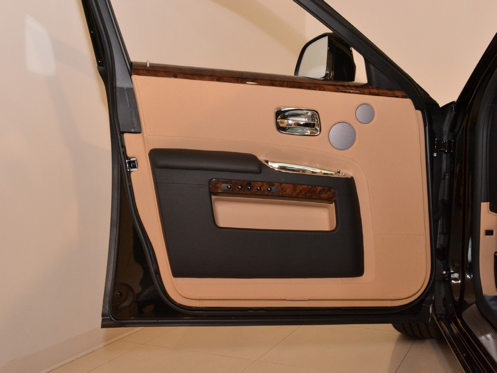 2012 Rolls-Royce Ghost Image 23
