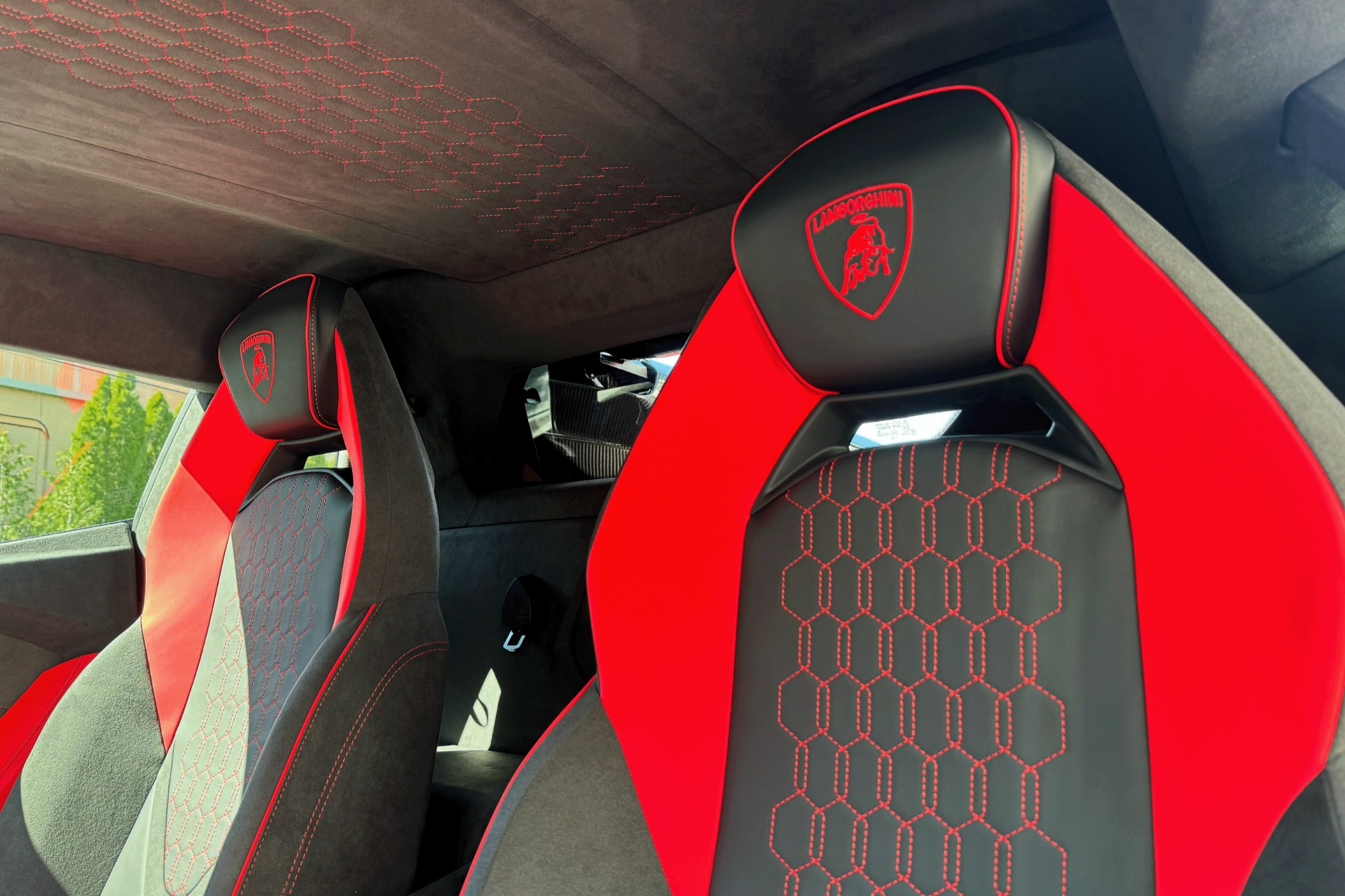 New-2025-Lamborghini-Revuelto-