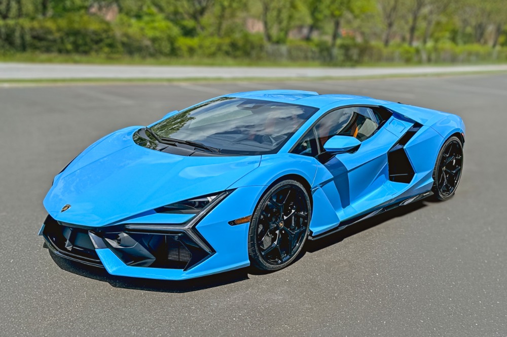 2025 Lamborghini Revuelto Image 15