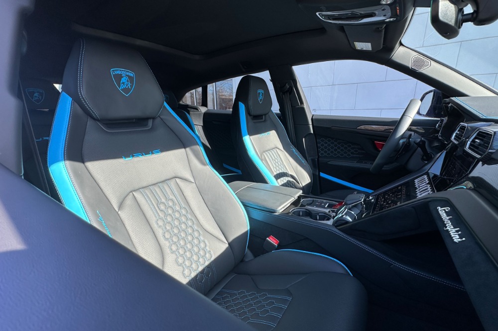 2024 Lamborghini Urus Image 12