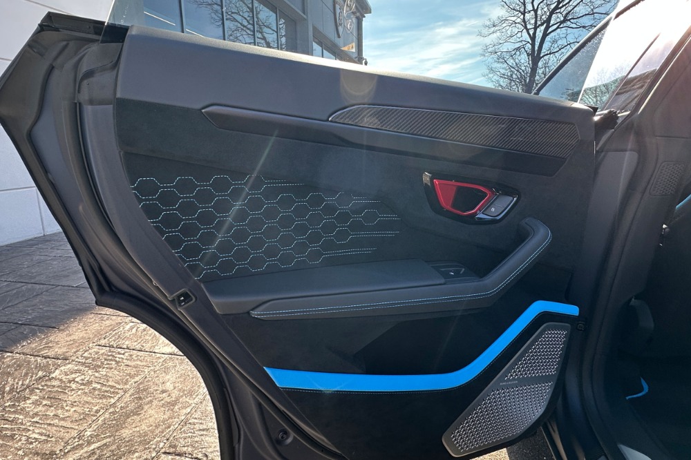 2024 Lamborghini Urus Image 5