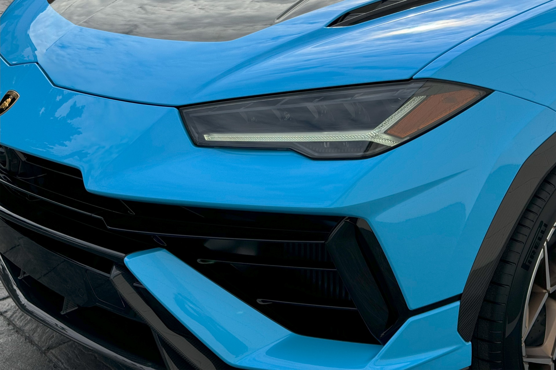 2024 Lamborghini Urus Image 10
