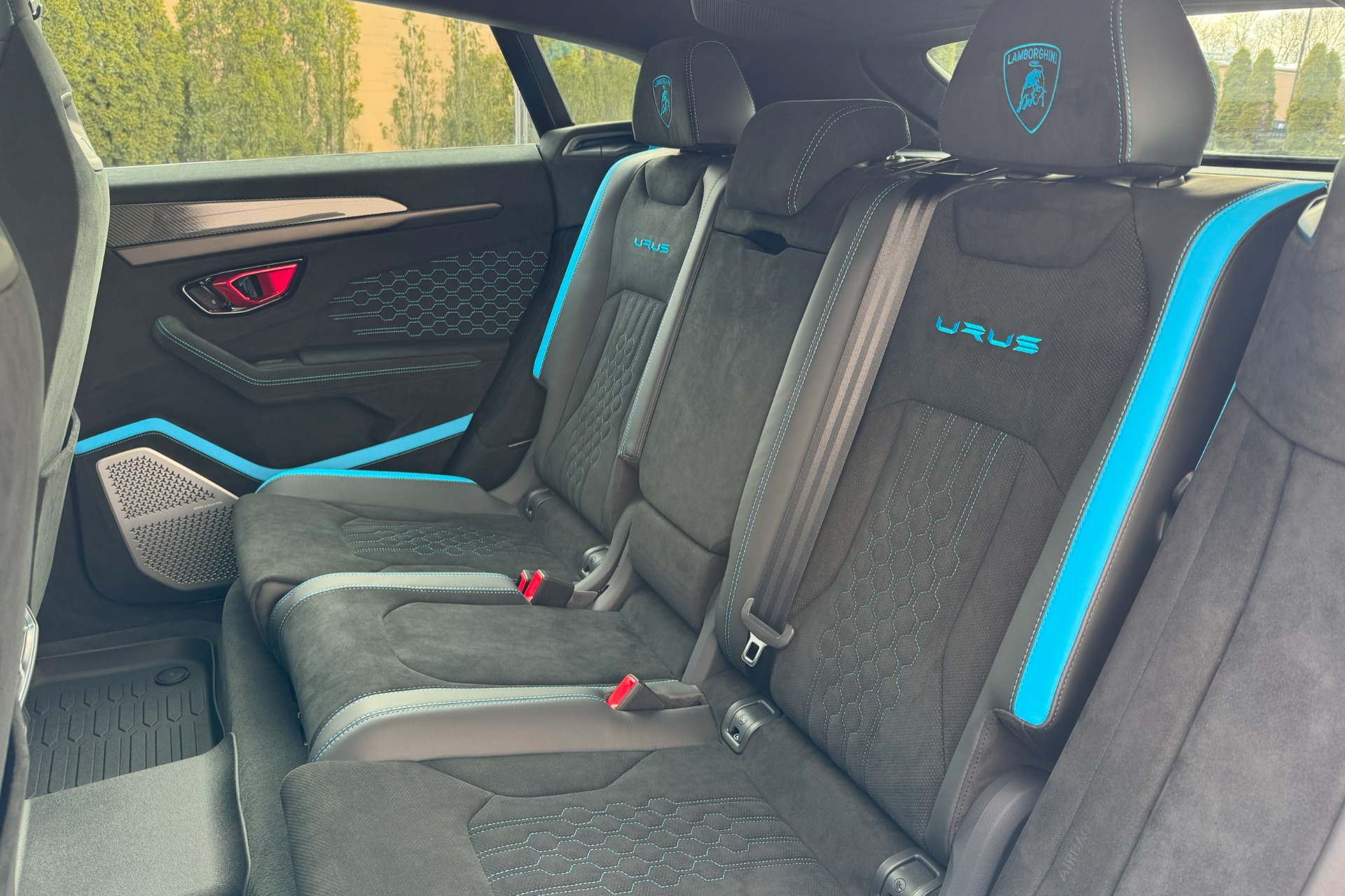 2024 Lamborghini Urus Image 18