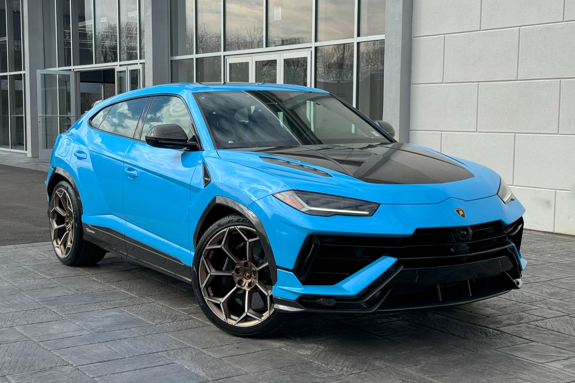 2024 Lamborghini Urus Image 7