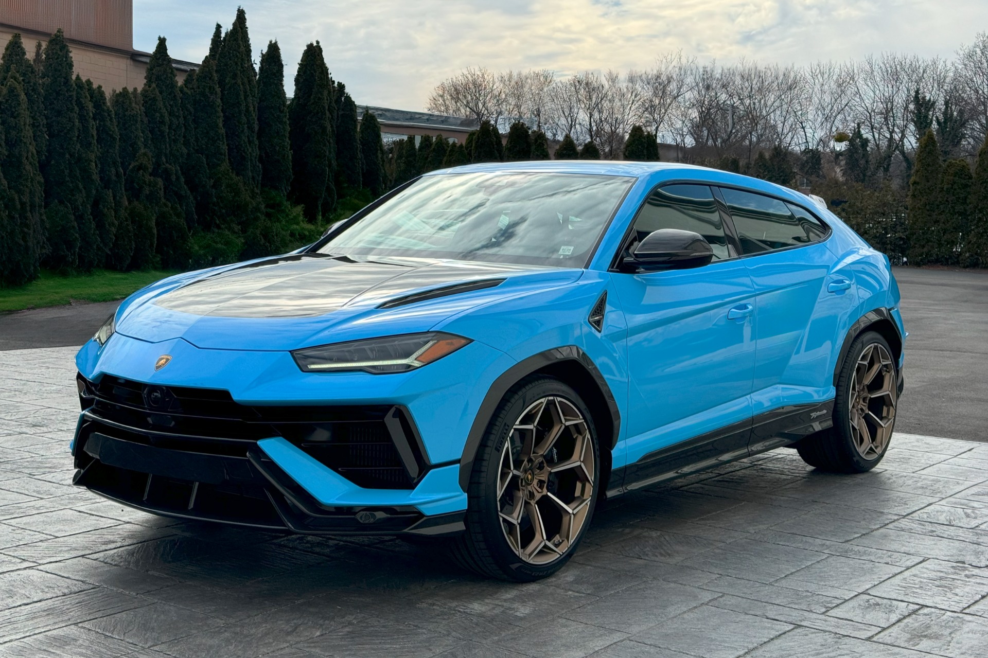 2024 Lamborghini Urus Image 9