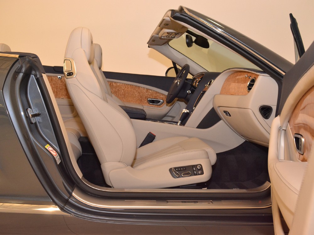 2013 Bentley Continental GT Convertible Image 25