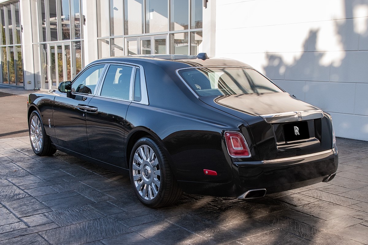 2018 Rolls-Royce Phantom Image 2