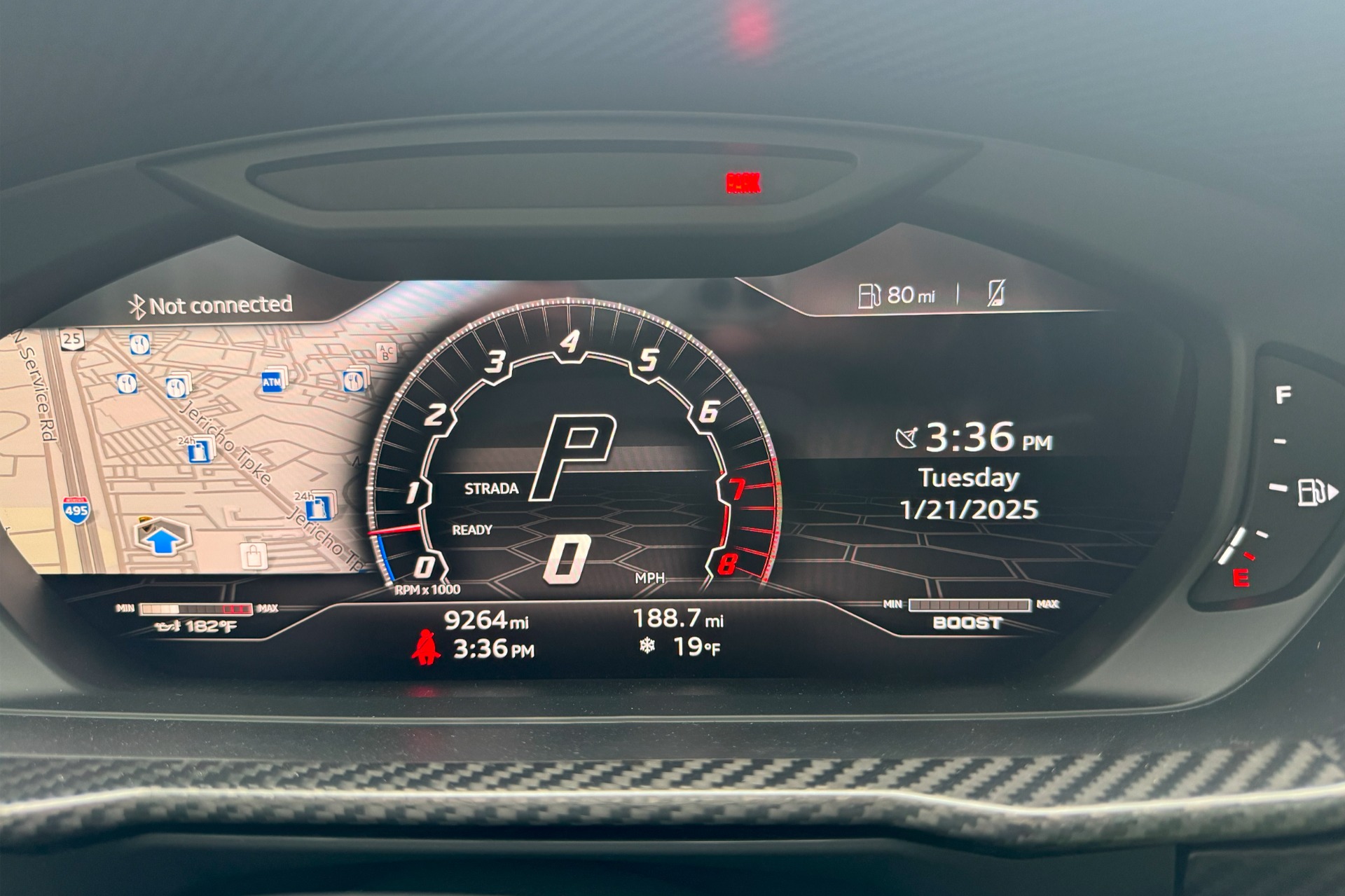 2022 Lamborghini Urus Image 11