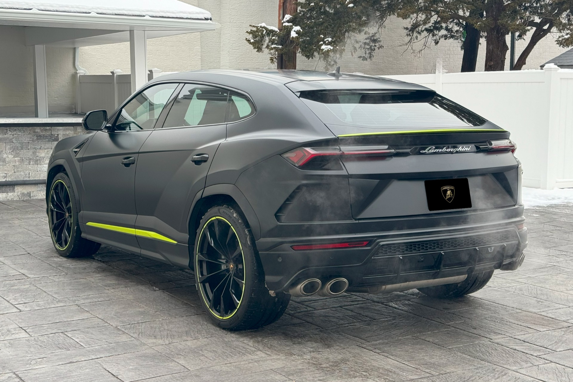 2022 Lamborghini Urus Image 21