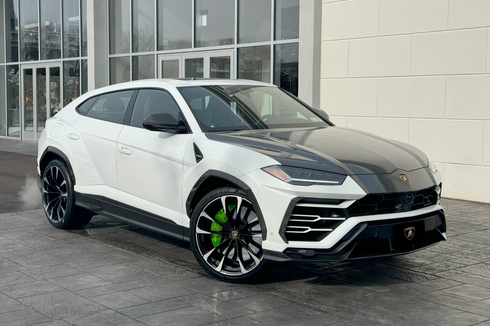 2022 Lamborghini Urus Image 18