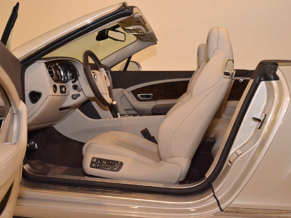 2013 Bentley Continental GT Convertible Image 21
