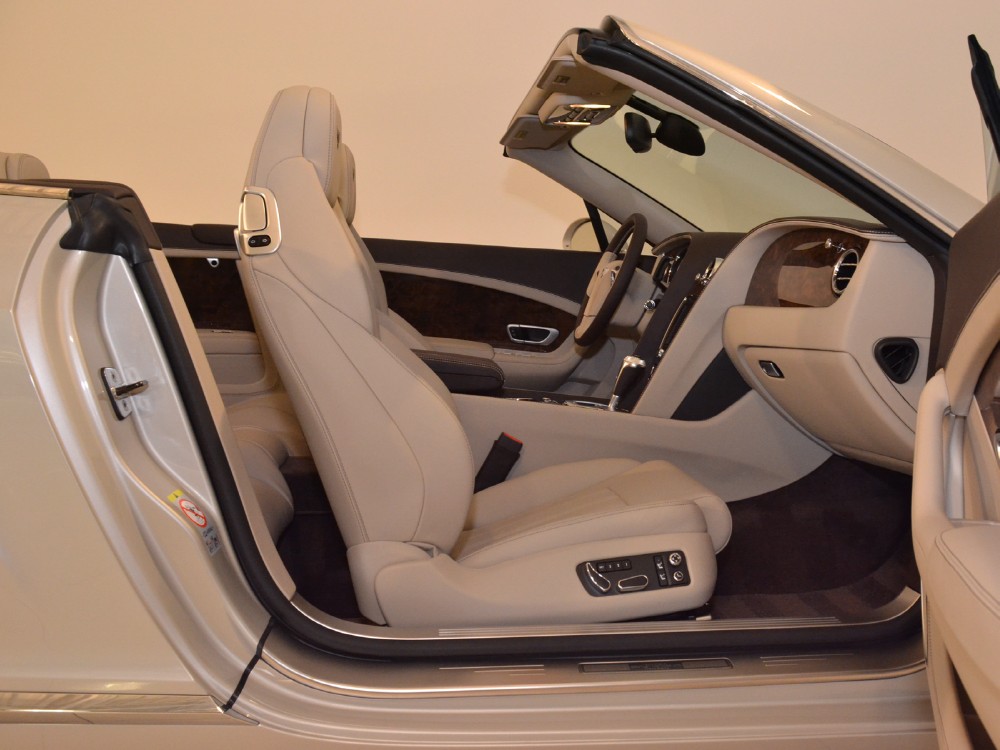 2013 Bentley Continental GT Convertible Image 25