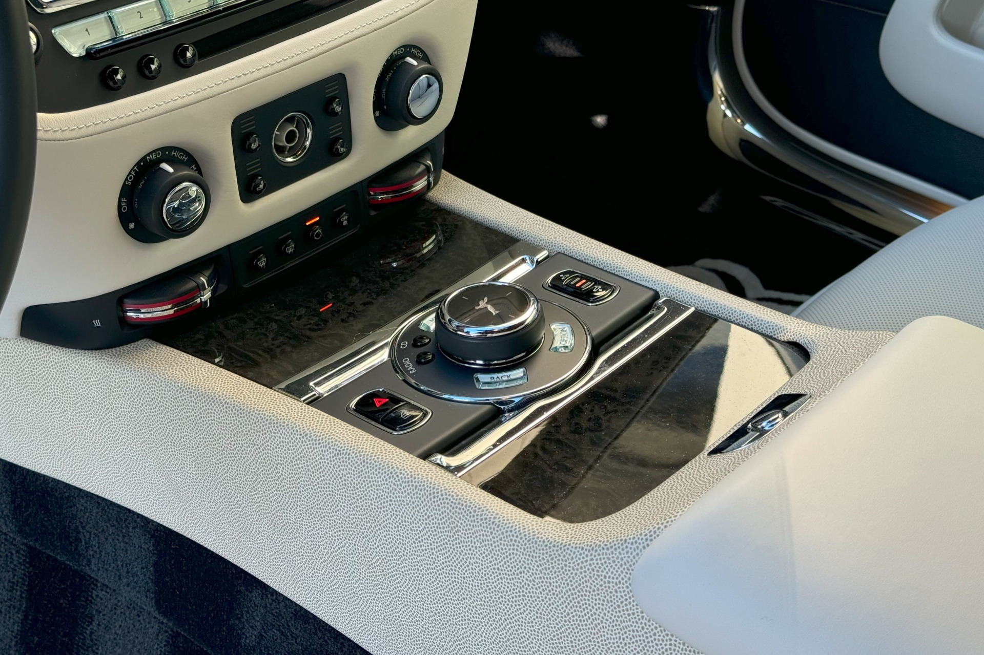 2015 Rolls-Royce Wraith Image 10