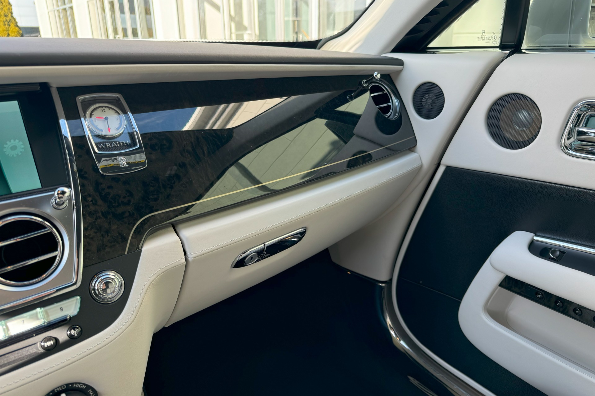 2015 Rolls-Royce Wraith Image 11