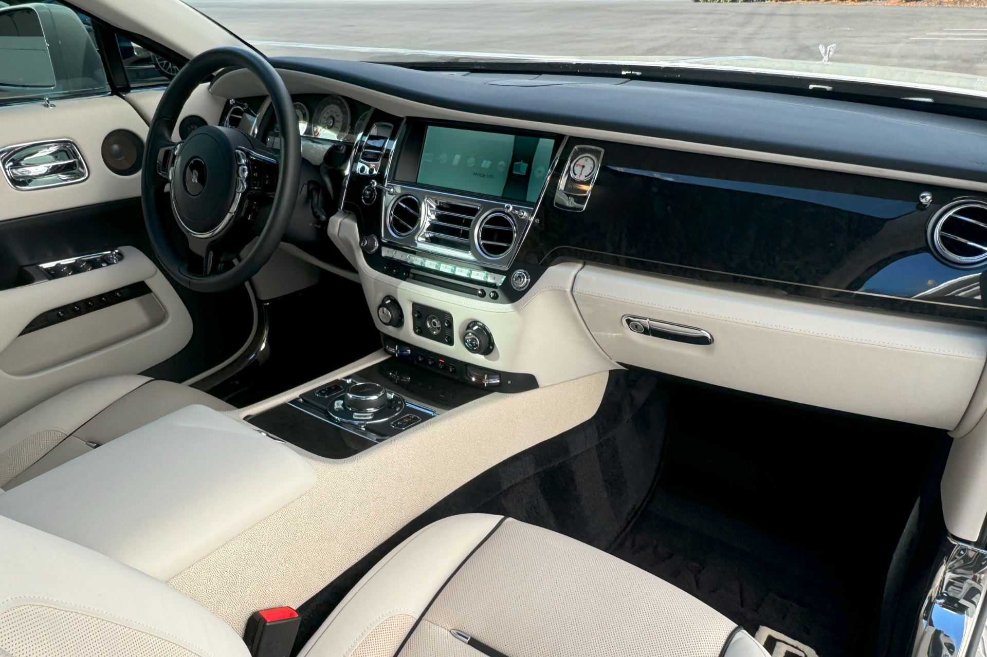 2015 Rolls-Royce Wraith Image 15