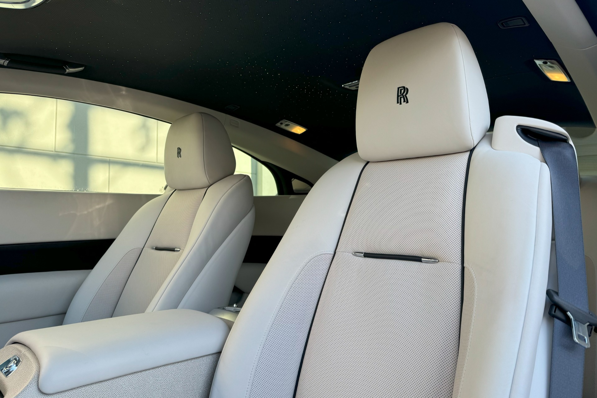 2015 Rolls-Royce Wraith Image 16