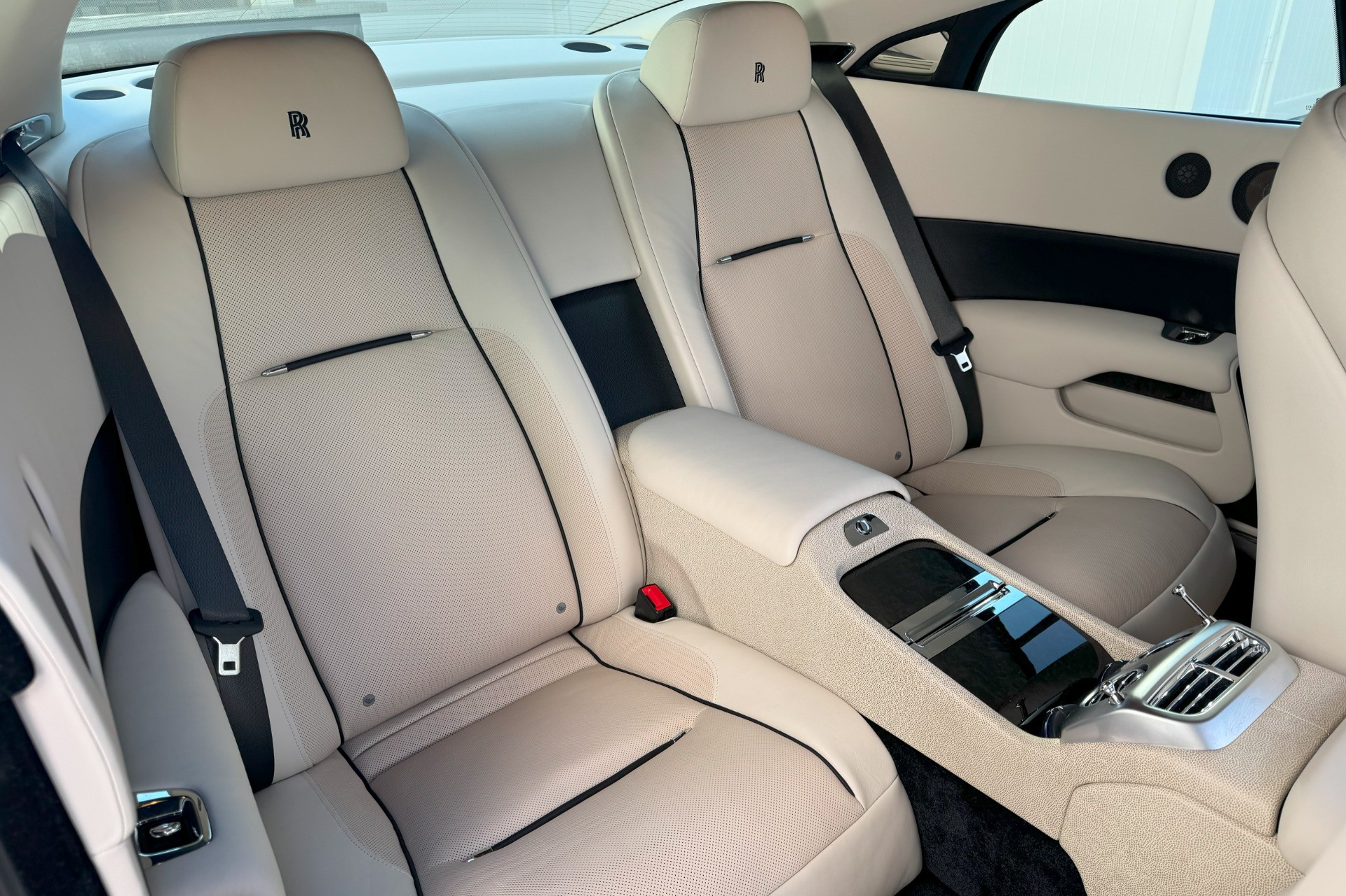 2015 Rolls-Royce Wraith Image 17