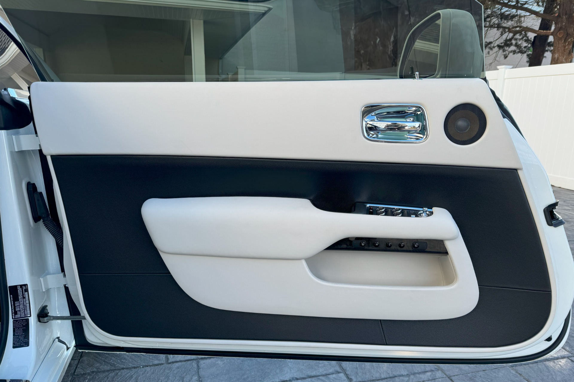 2015 Rolls-Royce Wraith Image 19