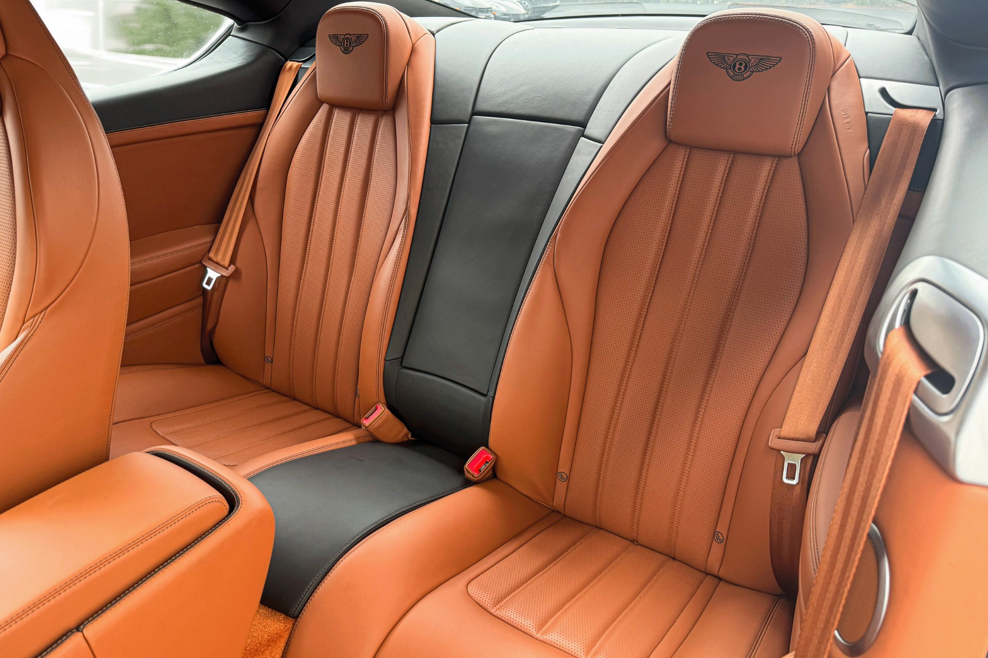 2014 Bentley Continental Image 12