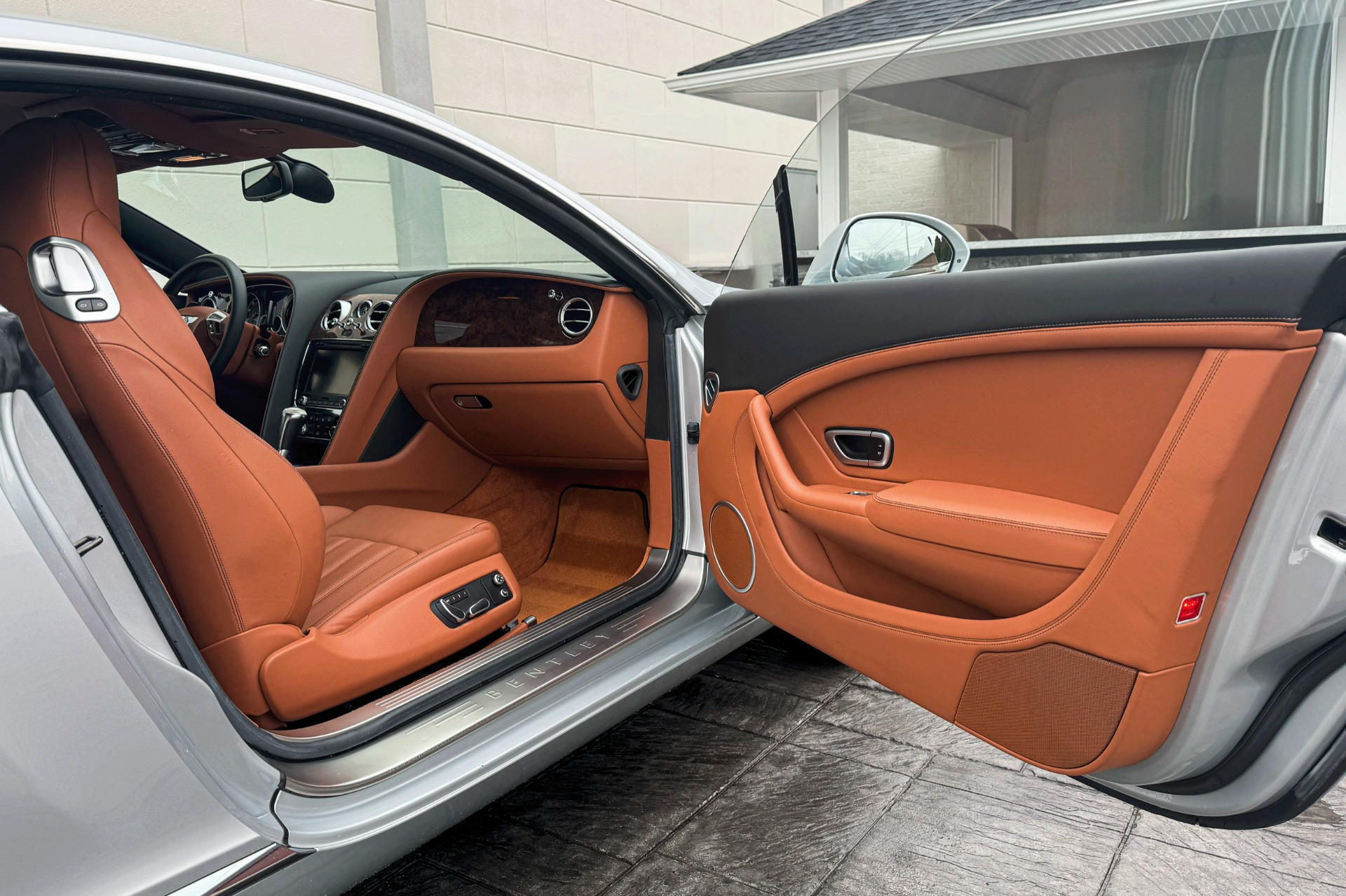 2014 Bentley Continental Image 14