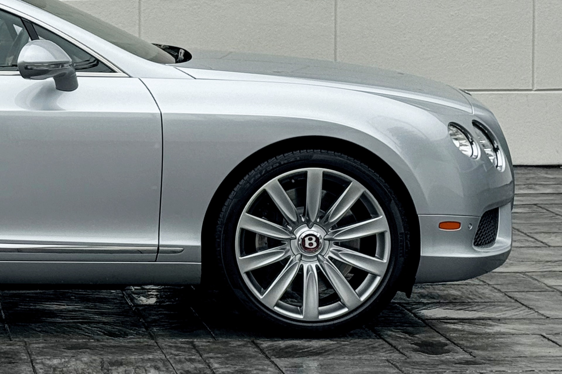 2014 Bentley Continental Image 6