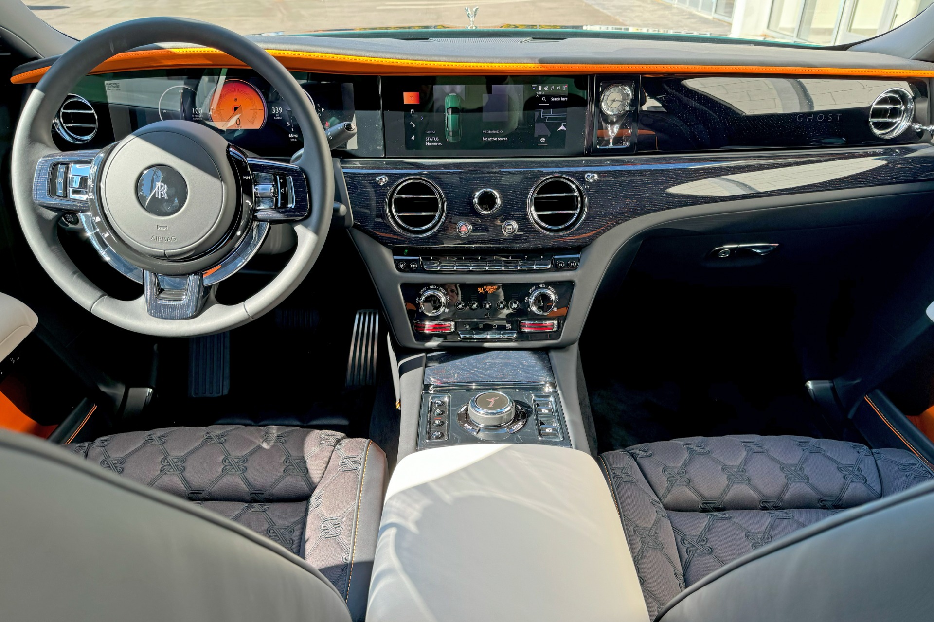 2025 Rolls-Royce Ghost Image 4