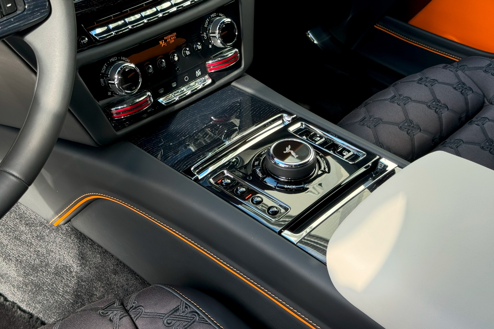 2025 Rolls-Royce Ghost Image 9