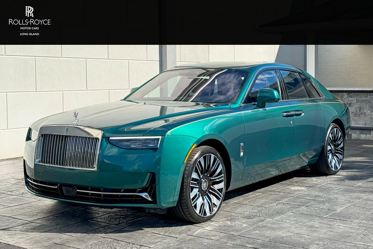 2025 Rolls-Royce Ghost Image 1