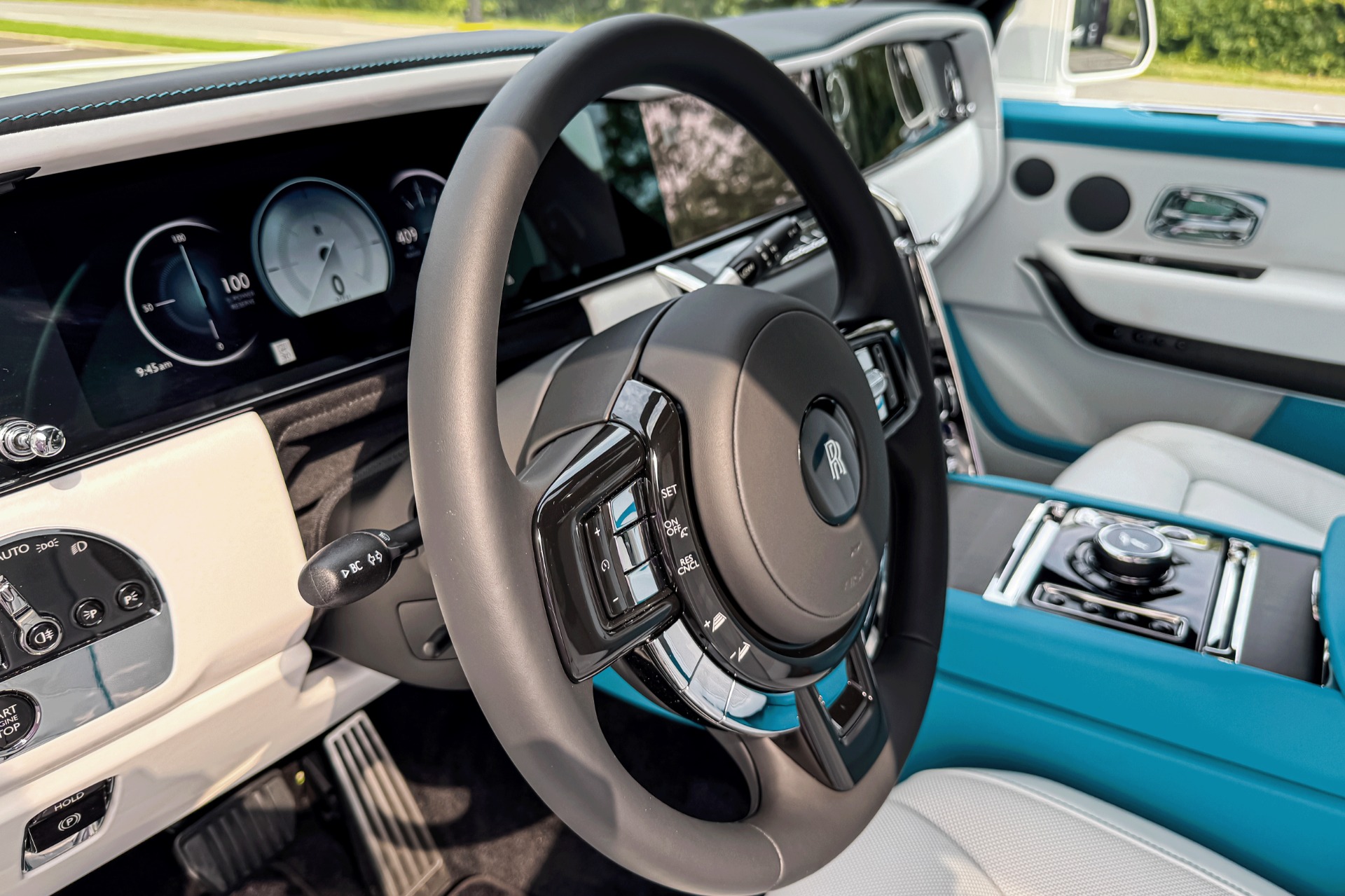 2025 Rolls-Royce Cullinan Image 13