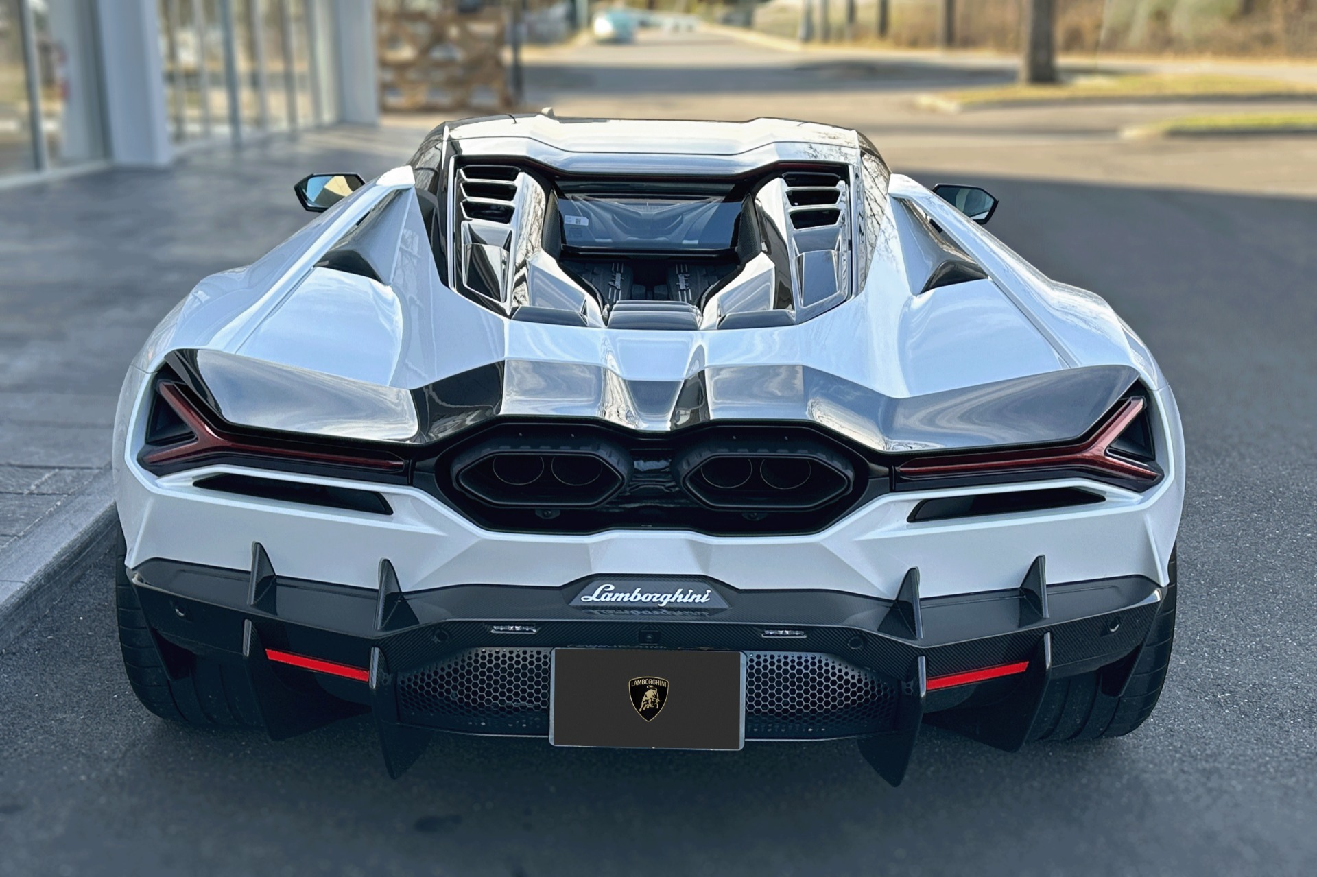 2026 Lamborghini Revuelto Image 18