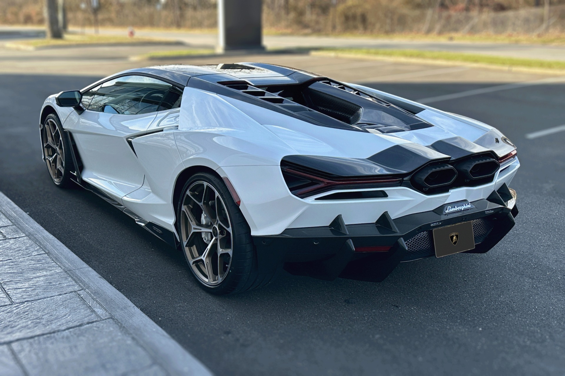 2026 Lamborghini Revuelto Image 19
