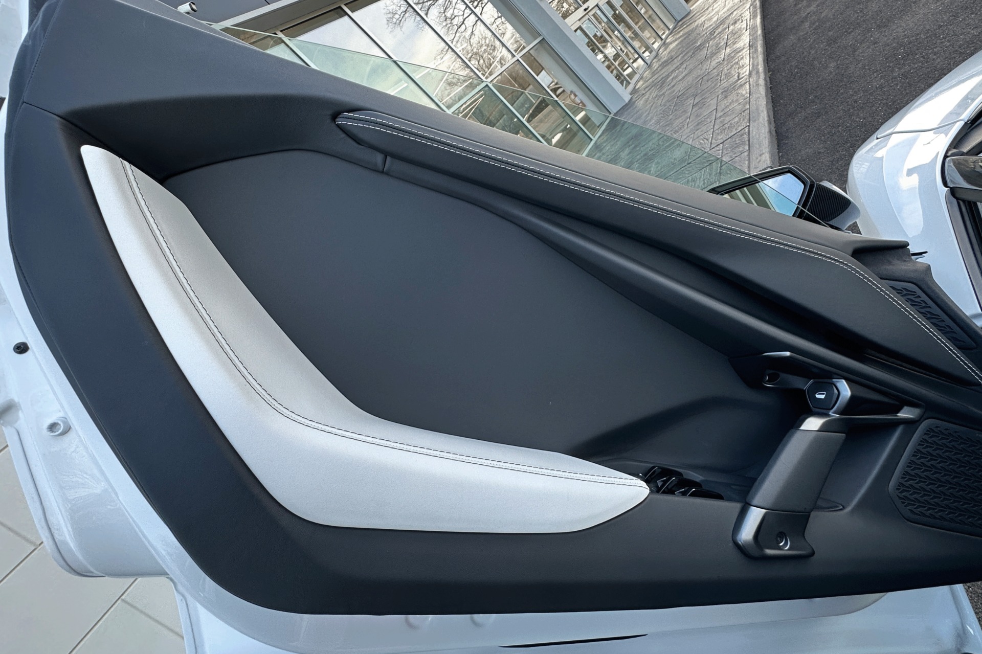 2026 Lamborghini Revuelto Image 6