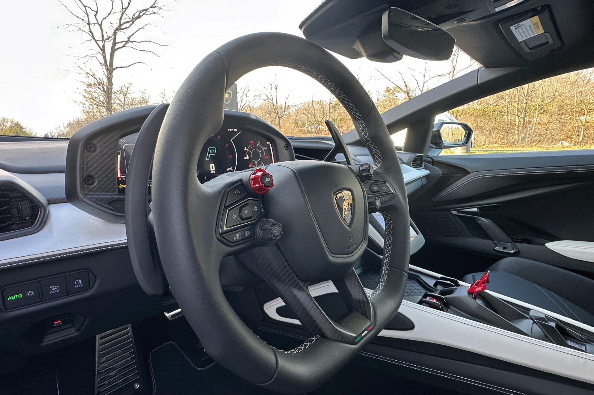 2026 Lamborghini Revuelto Image 8