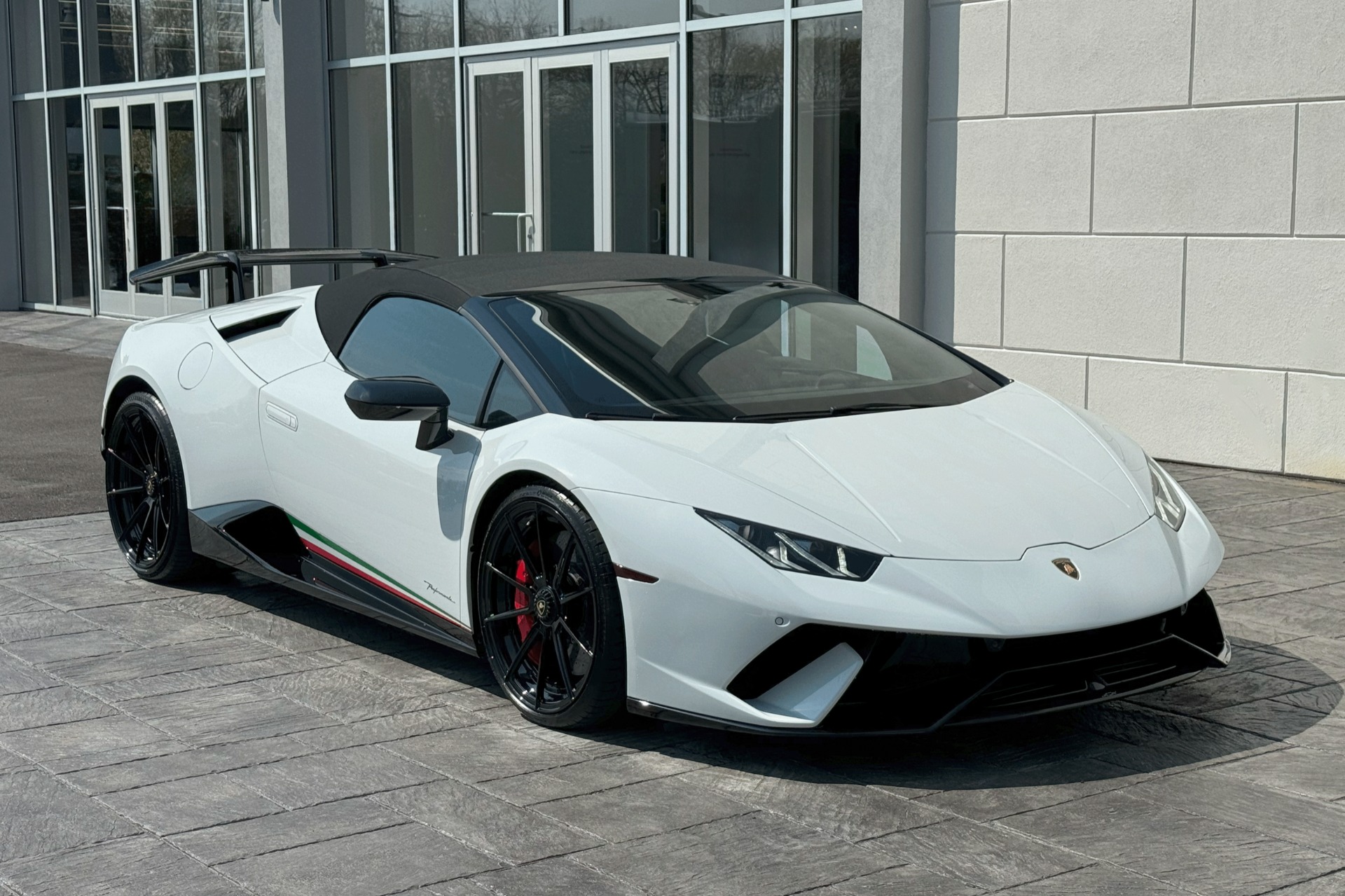 Used 2018 Lamborghini Huracan LP 640-4 Performante Spyder For Sale