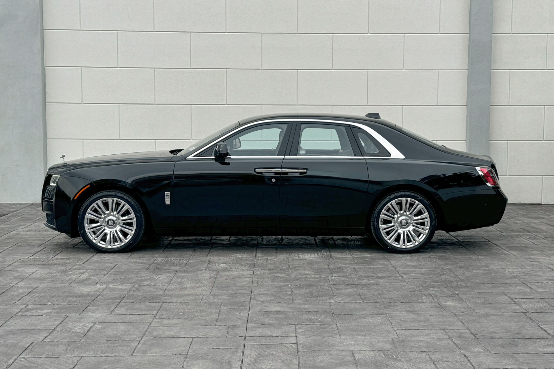 2021 Rolls-Royce Ghost Image 26