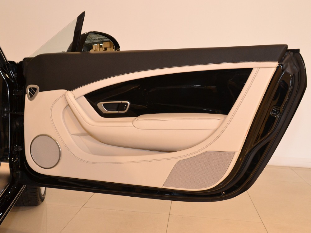 2013 Bentley Continental GT Convertible Image 26