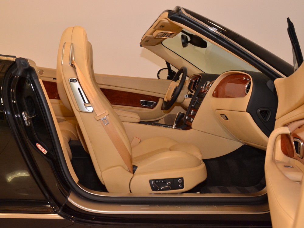 2007 Bentley Continental GT Convertible Image 25