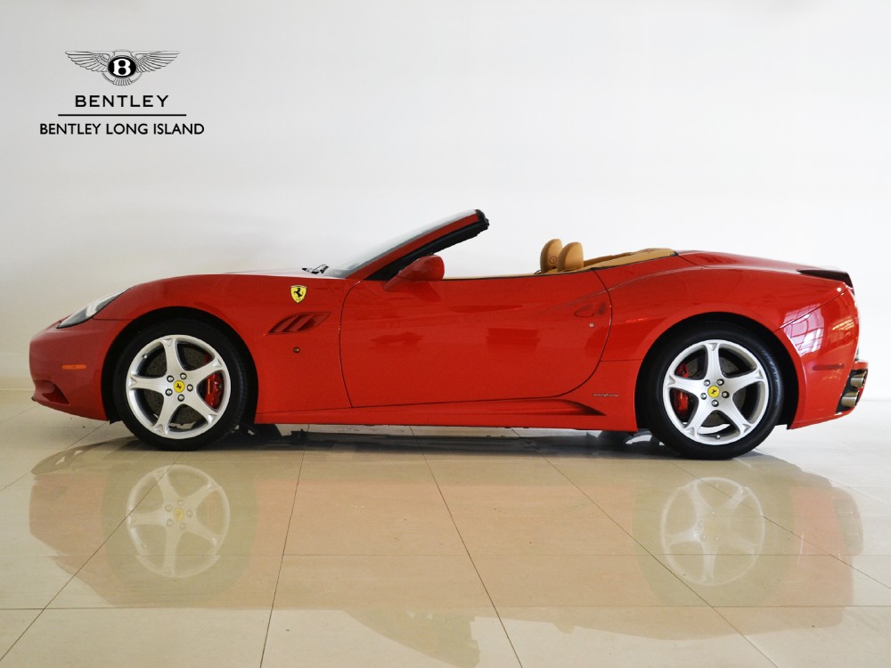 2010 Ferrari California Image 12