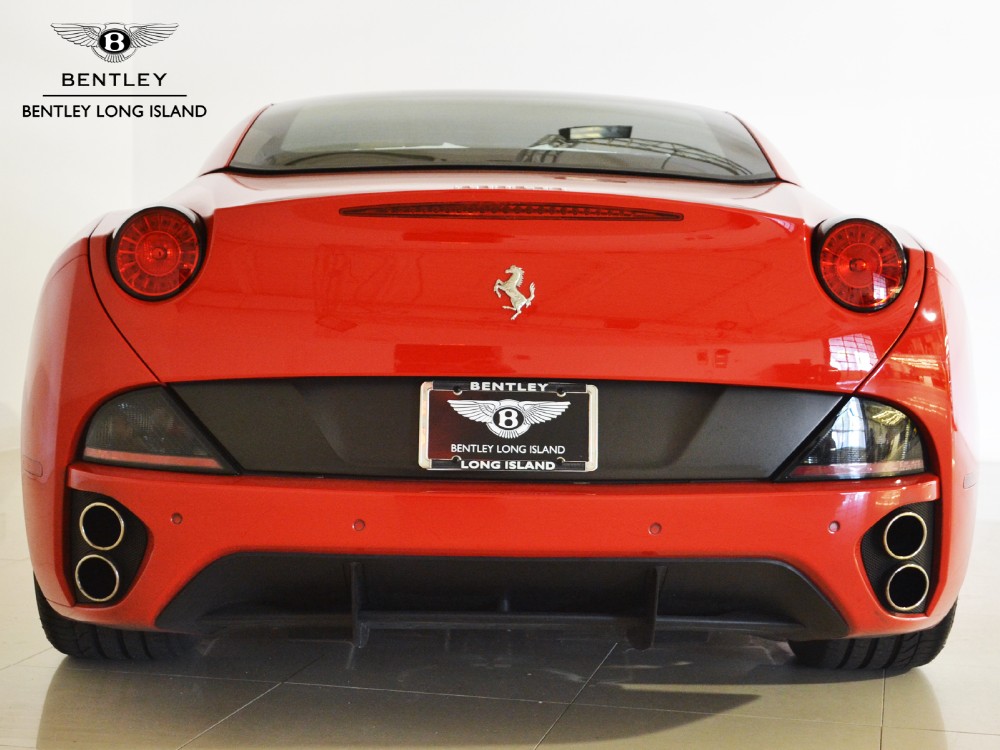 2010 Ferrari California Image 17