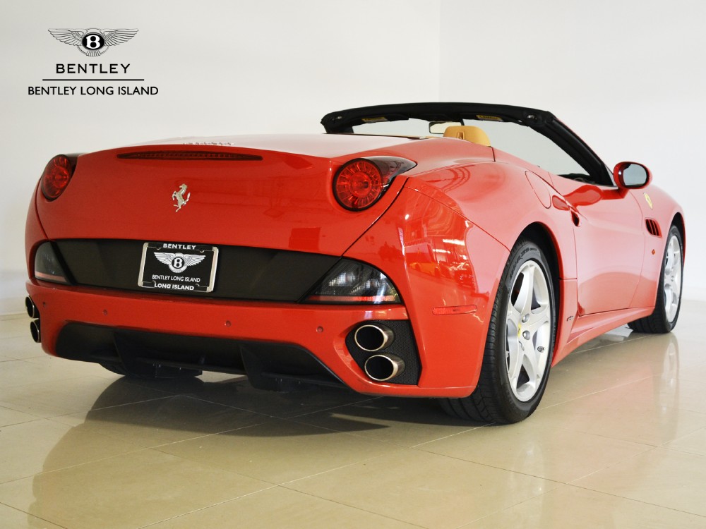 2010 Ferrari California Image 2