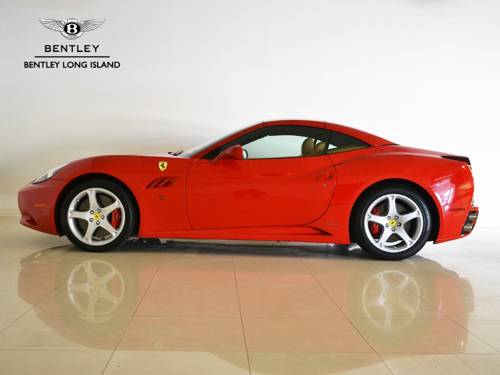 2010 Ferrari California Image 20