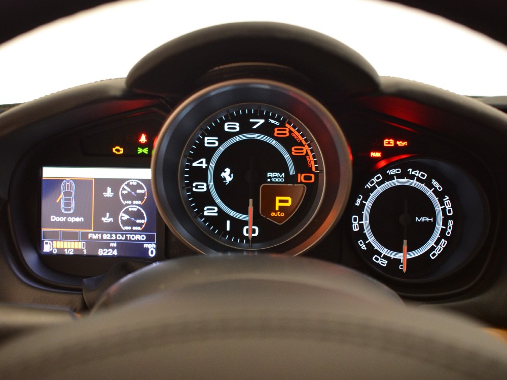 2010 Ferrari California Image 21