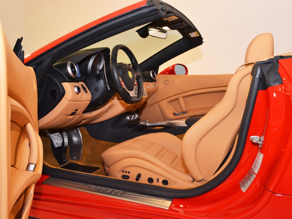 2010 Ferrari California Image 22