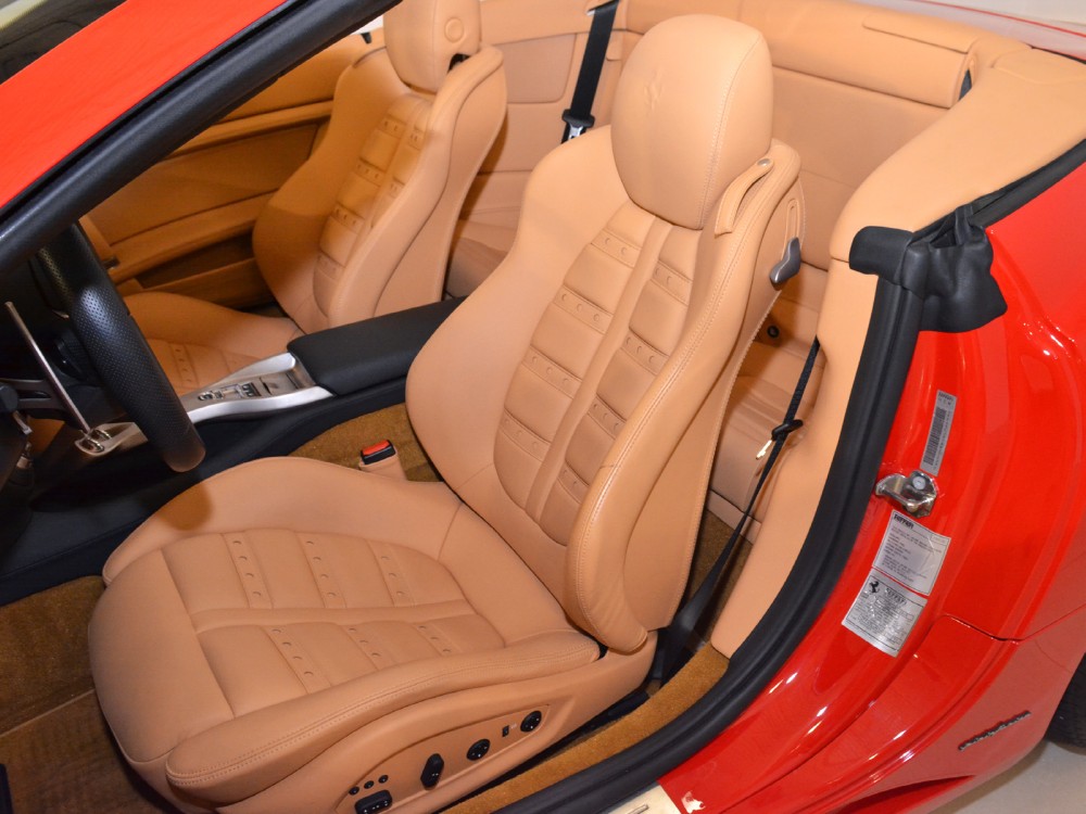 2010 Ferrari California Image 23