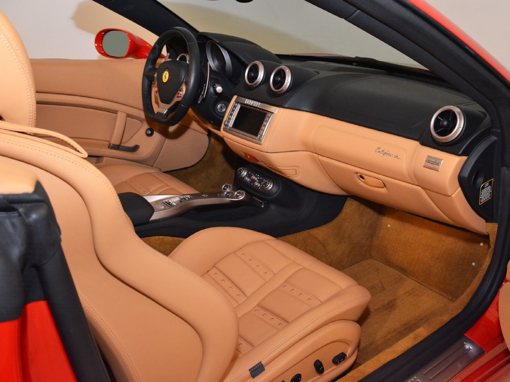 2010 Ferrari California Image 25