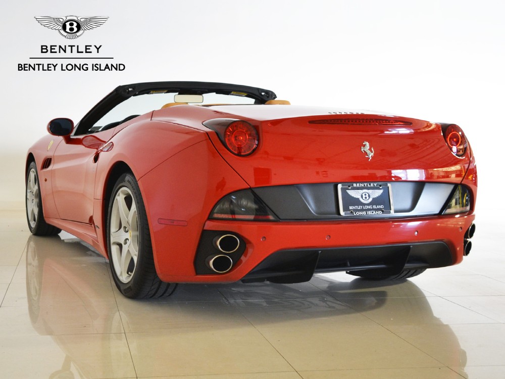 2010 Ferrari California Image 9